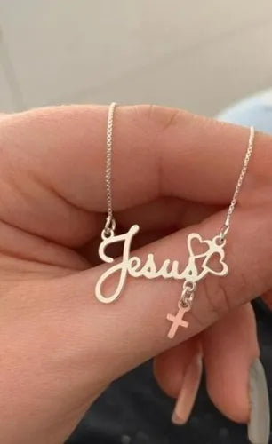 GARGANTILHA COM PINGENTE JESUS E CRUZ