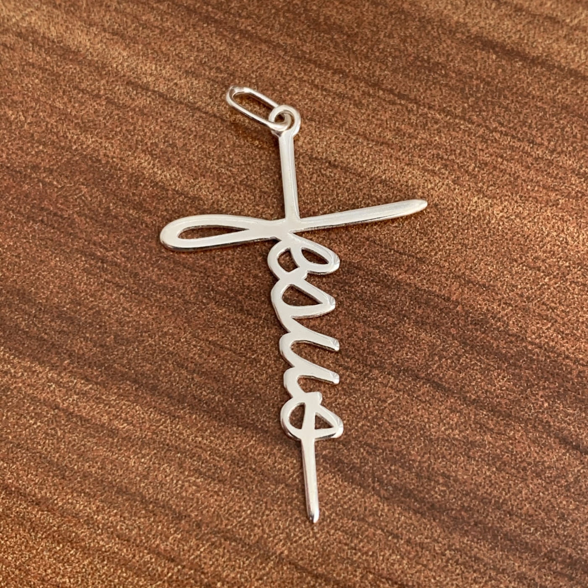 PINGENTE JESUS MANUSCRITO
